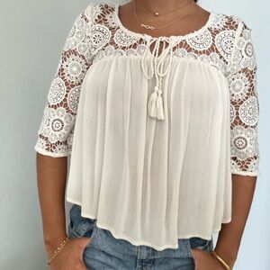 Cute american eagle blouse